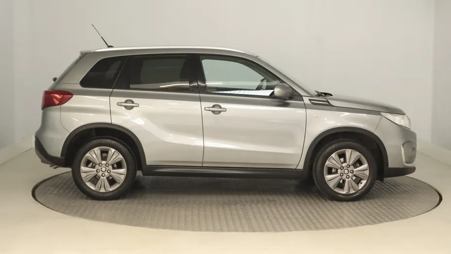 Suzuki Vitara -