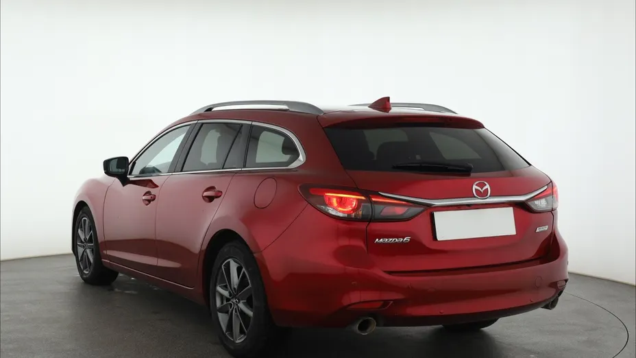 Mazda 6 -