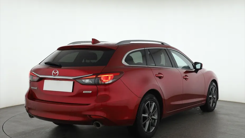 Mazda 6 -