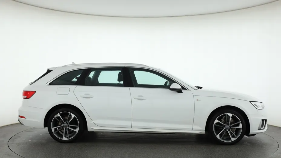 Audi A4 -