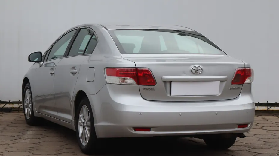 Toyota Avensis -