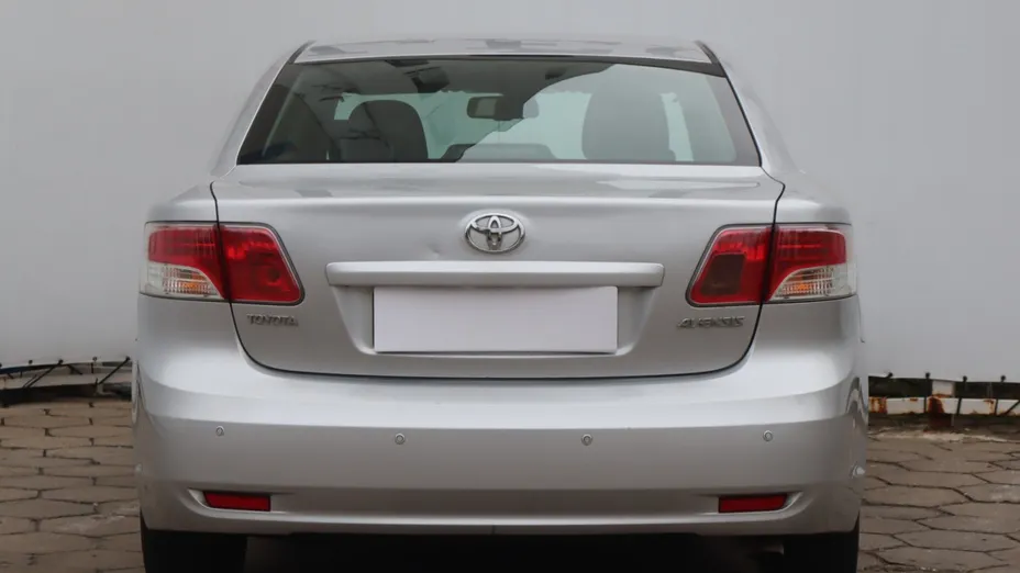 Toyota Avensis -