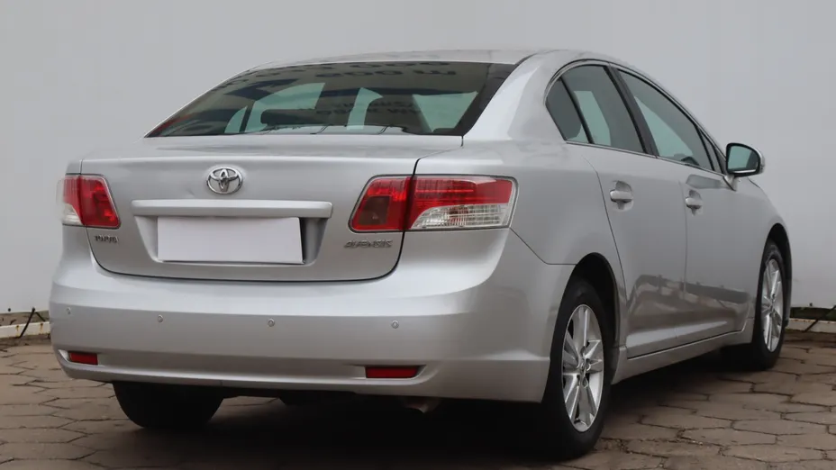Toyota Avensis -