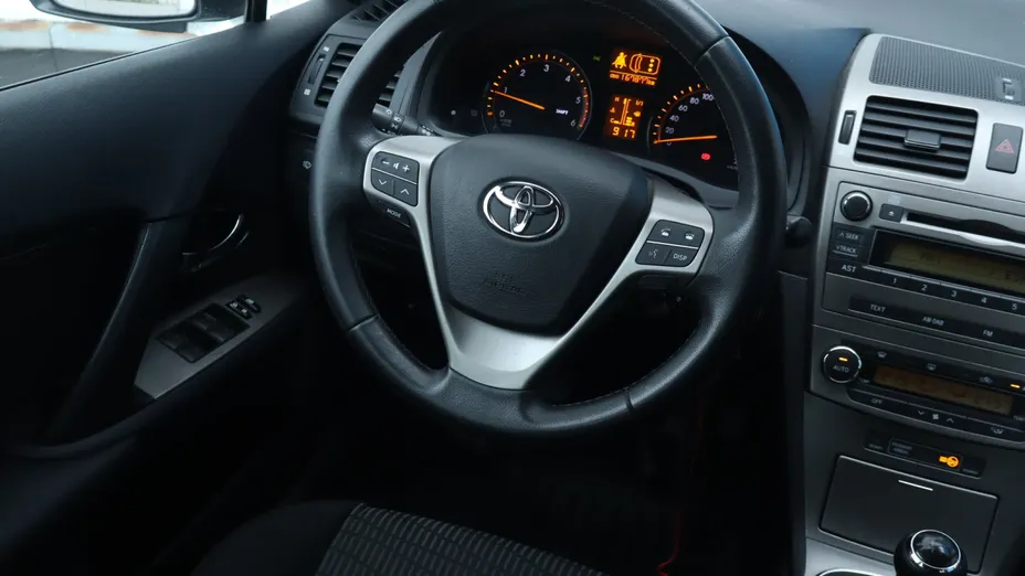 Toyota Avensis -