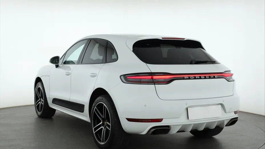 Porsche Macan -