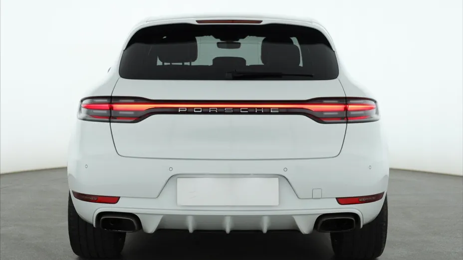 Porsche Macan -