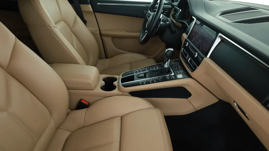 Porsche Macan -