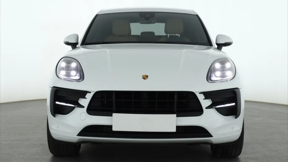 Porsche Macan -