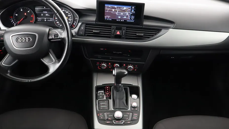 Audi A6 -