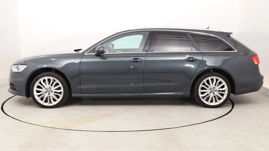 Audi A6 -