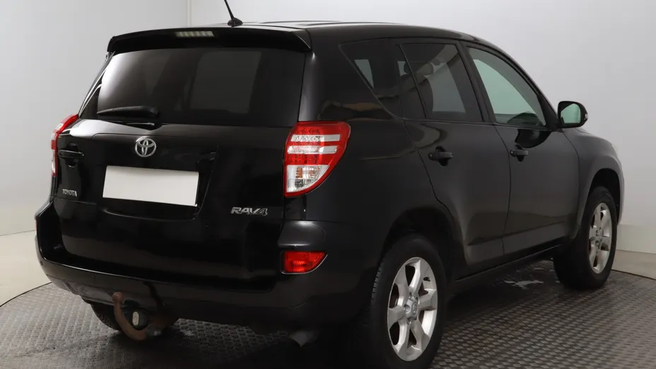 Toyota RAV4 -