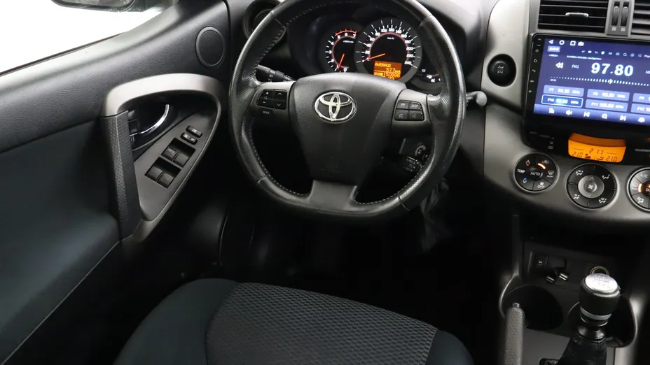 Toyota RAV4 -