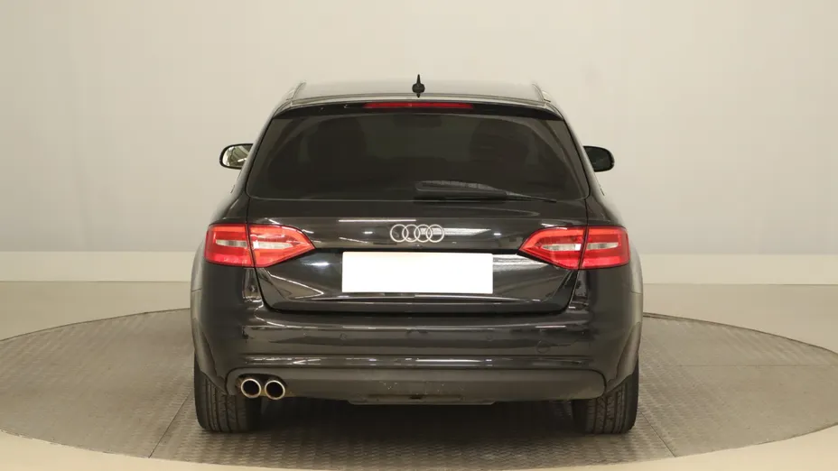 Audi A4 -