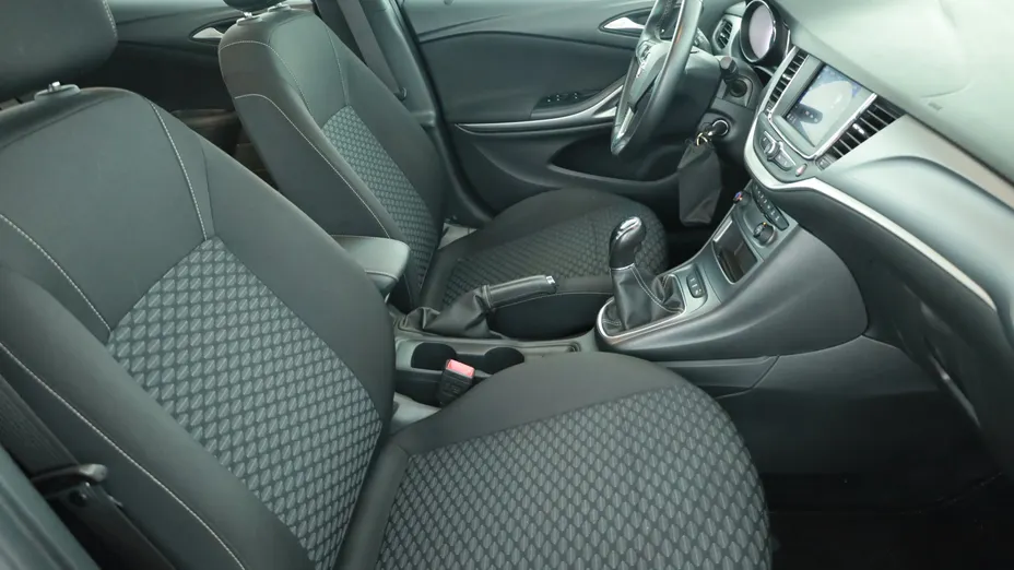 Opel Astra -