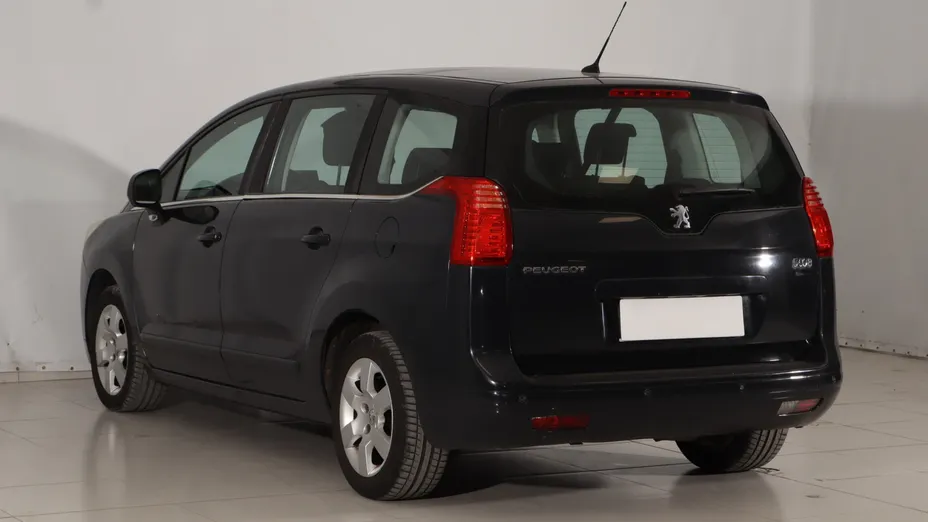Peugeot 5008 -