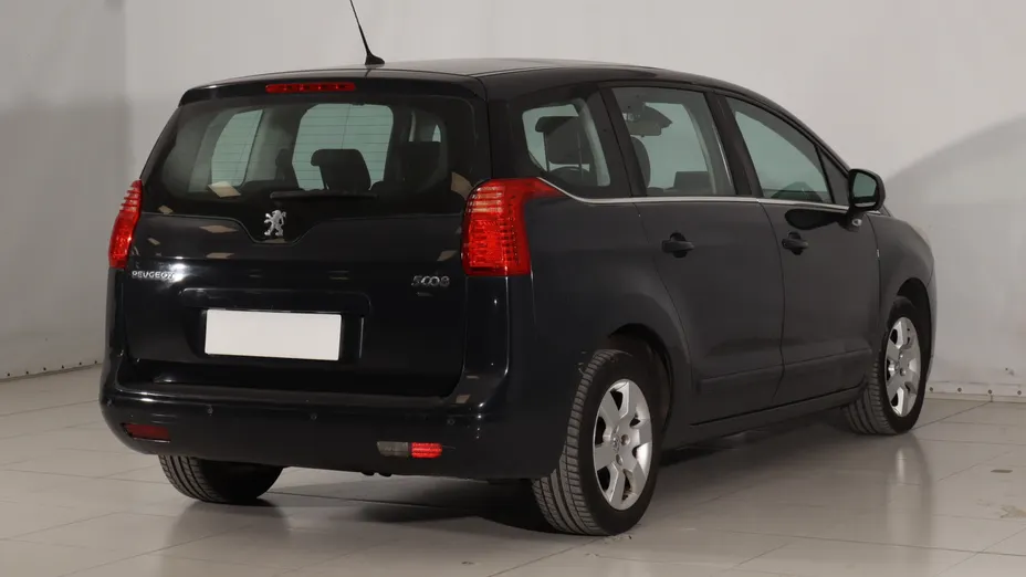 Peugeot 5008 -