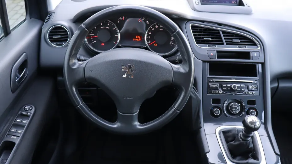 Peugeot 5008 -