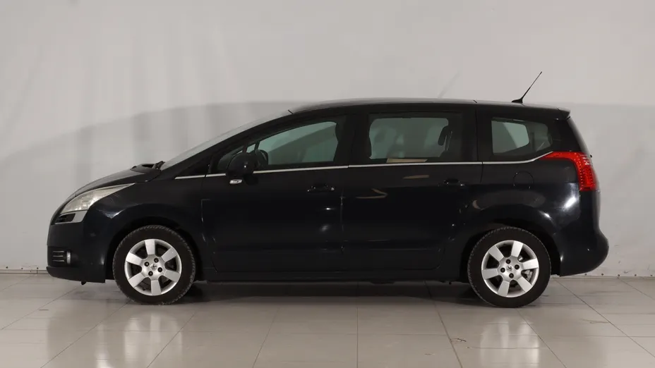 Peugeot 5008 -