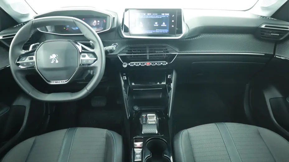 Peugeot 208 -