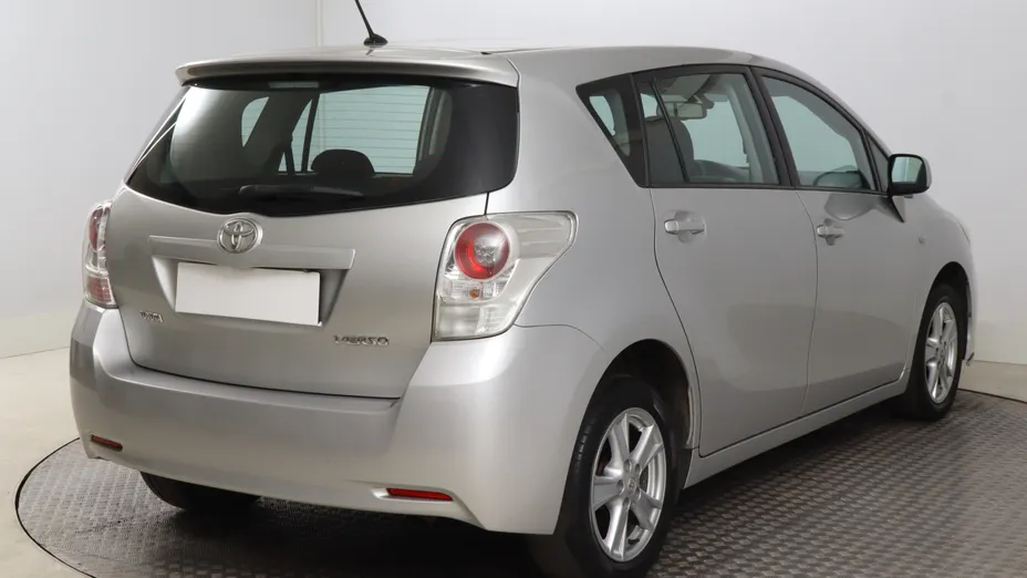 Toyota Verso -