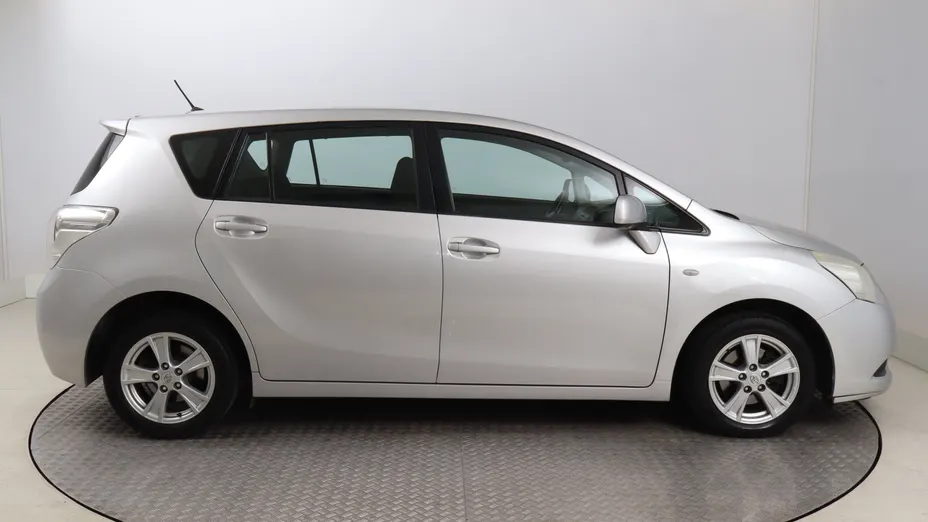 Toyota Verso -