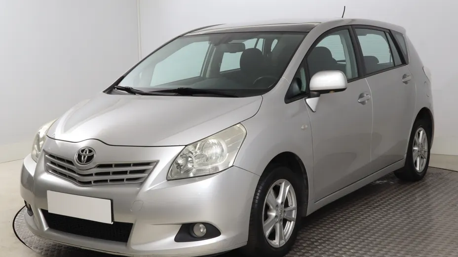 Toyota Verso -