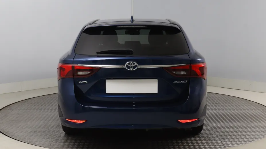 Toyota Avensis -