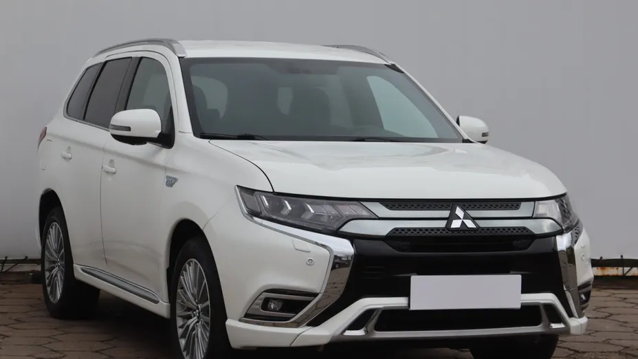Mitsubishi Outlander -