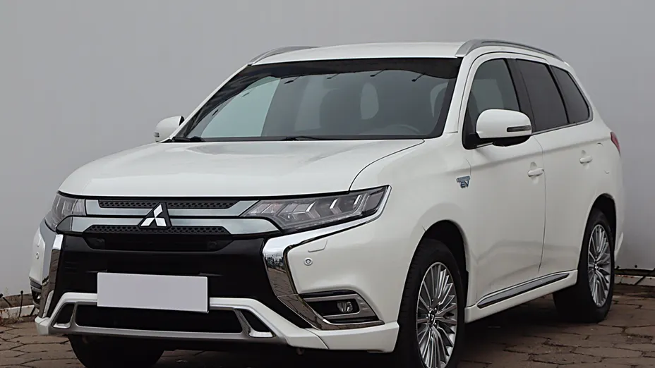 Mitsubishi Outlander -