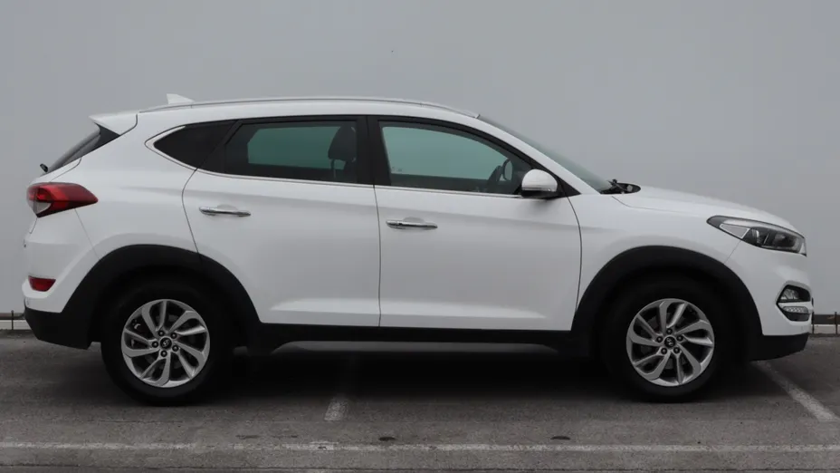 Hyundai Tucson -