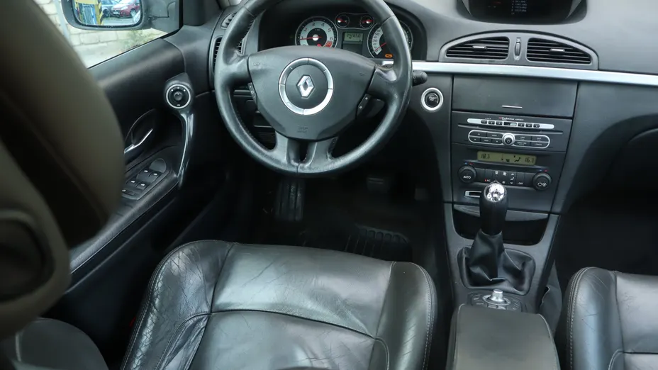 Renault Laguna -