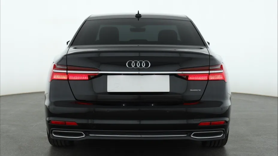 Audi A6 -