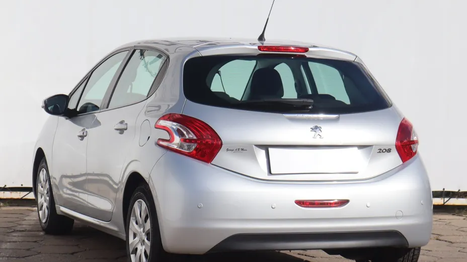 Peugeot 208 -