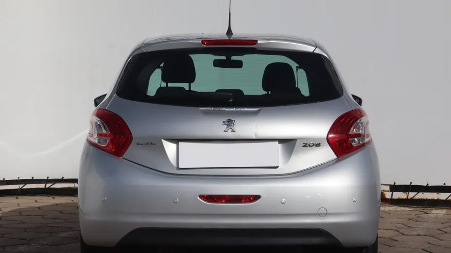 Peugeot 208 -