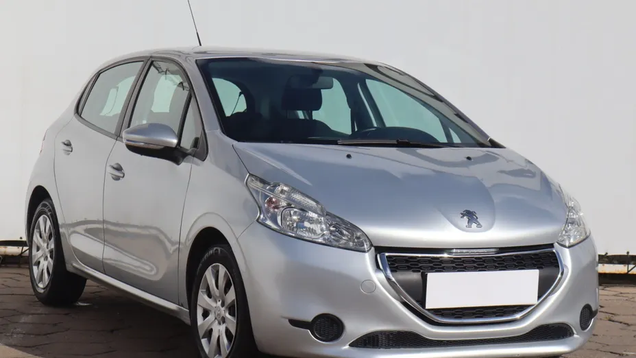 Peugeot 208 -