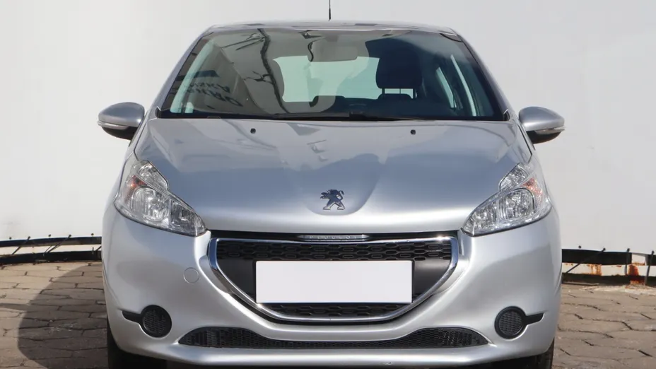 Peugeot 208 -