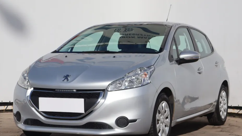 Peugeot 208 -