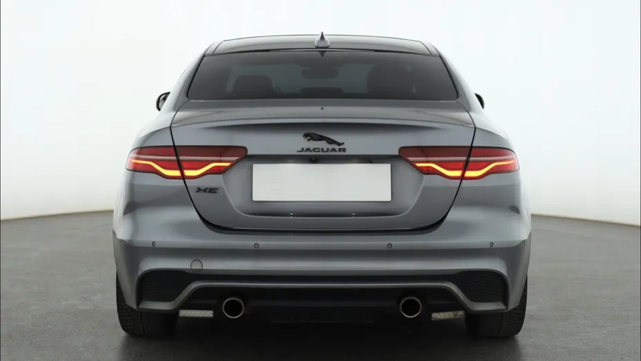 Jaguar XE -