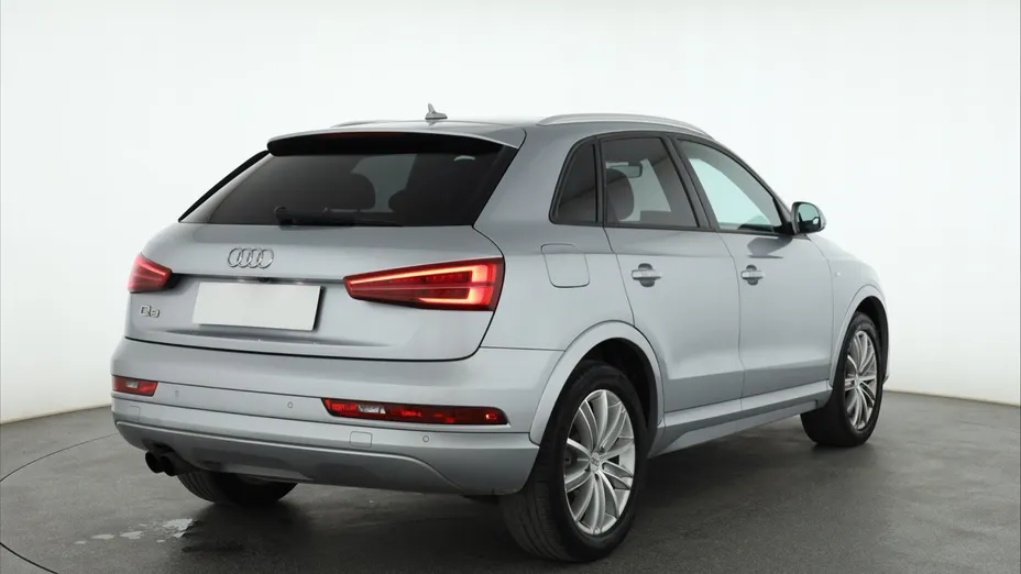 Audi Q3 -