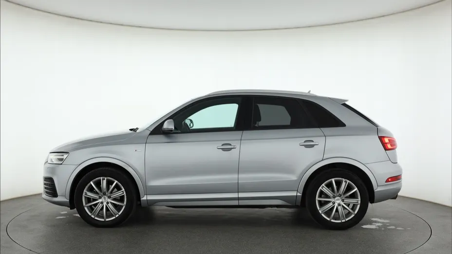 Audi Q3 -