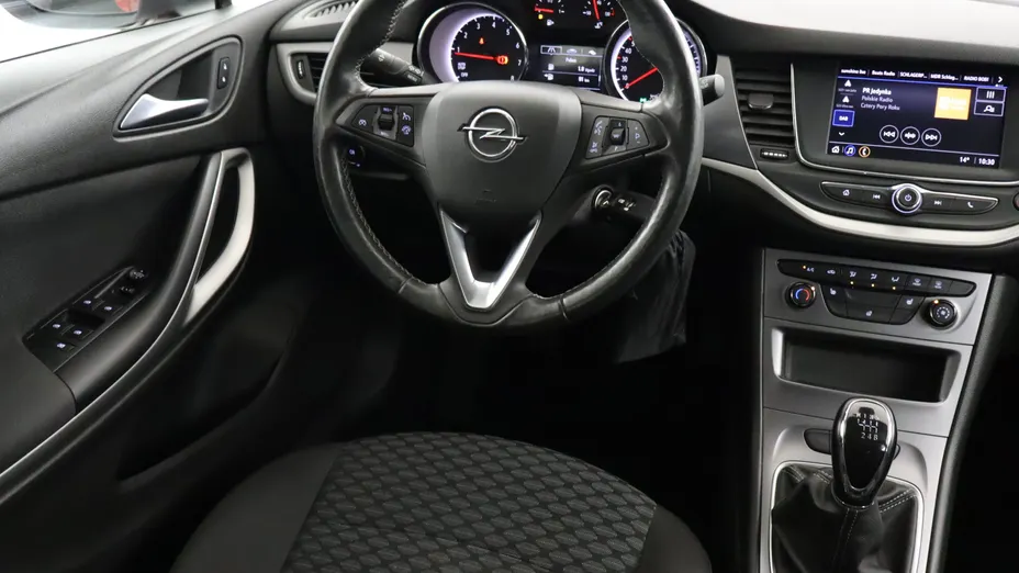 Opel Astra -