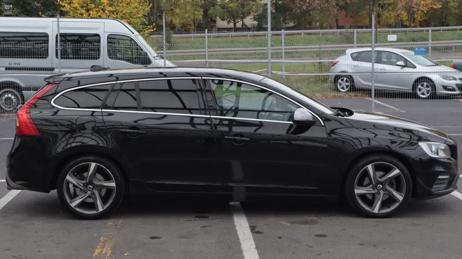 Volvo V60 -