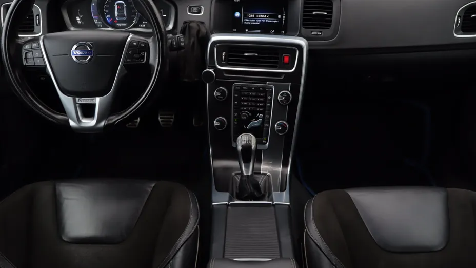 Volvo V60 -