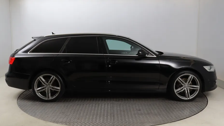 Audi A6 -