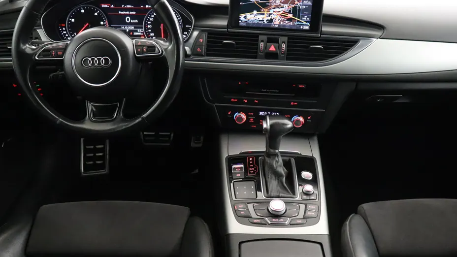 Audi A6 -