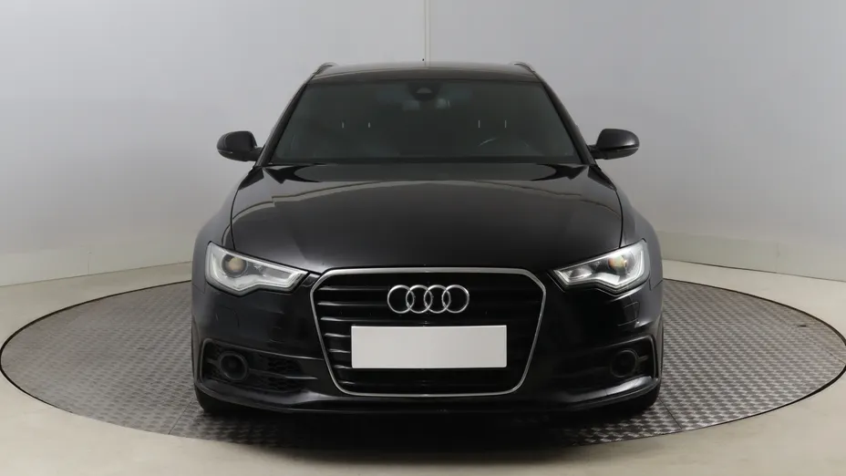 Audi A6 -