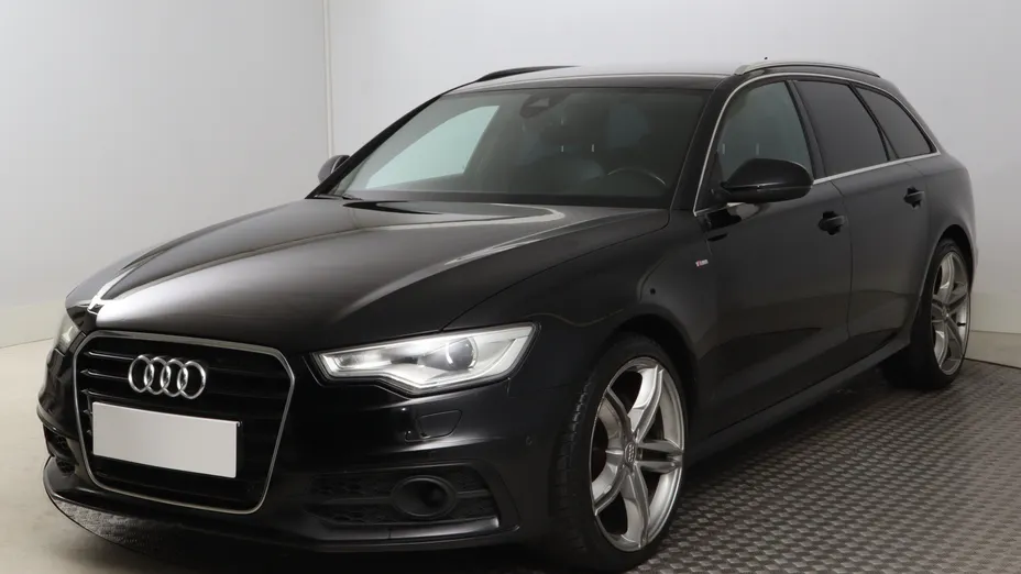 Audi A6 -