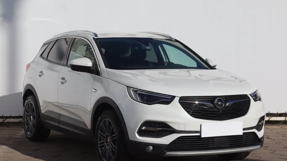 Opel Grandland -