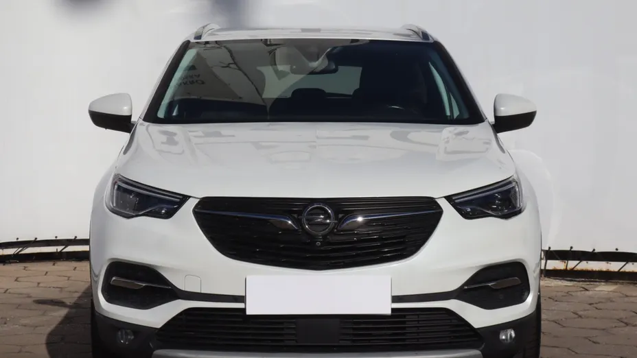 Opel Grandland -