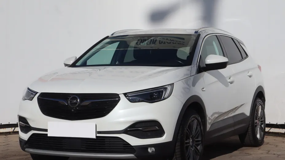 Opel Grandland -